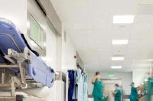 Sumqayıtda təqaüddə olan polis arvadı tərəfindən döyülüb