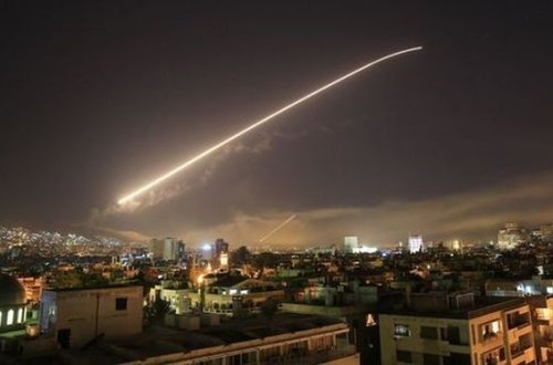 Virtual karabakhyuxarı ABŞ raketi Suriya səmasında belə vuruldu - VİDEO