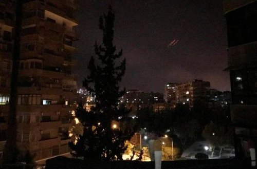 Fransanın Suriyaya endirdiyi raketlərin görüntüsü yayıldı