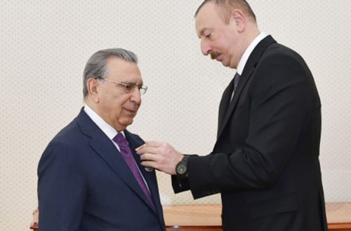 Prezident Ramiz Mehdiyevi təbrik etdi - “Şöhrət” ordeni verdi