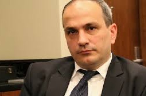 Azərbaycan dollardan imtina edə bilərmi? - SAMİR ƏLİYEV AÇIQLAYIR