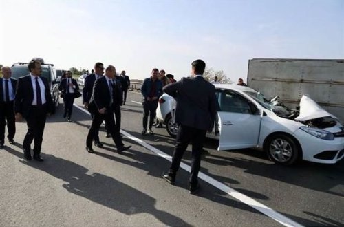 SON DƏQİQƏ! Daxili işlər naziri qəzaya uğradı: Altı yaralı