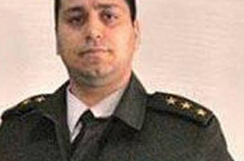 Hərbi komissarlıq binası önündə İNTİHAR - Zabit özünü güllələdi - FOTO