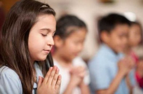 Azyaşlıların dini ayinlərə cəlb olunduğu ibadətgah aşkarlanıb