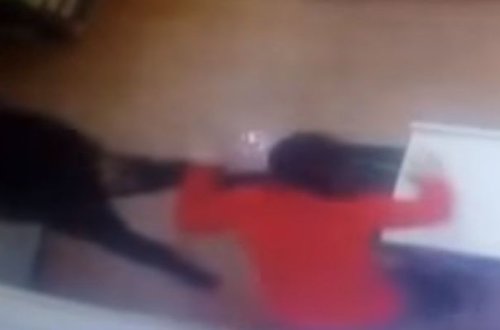 Şirvanda mağazaya basqın: Butulkanı qızın başında sındırdılar - VİDEO