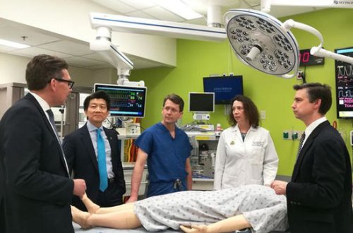 Dünyada ilk dəfə: yaralı əsgərə ölünün cinsiyyət orqanı köçürüldü - FOTO