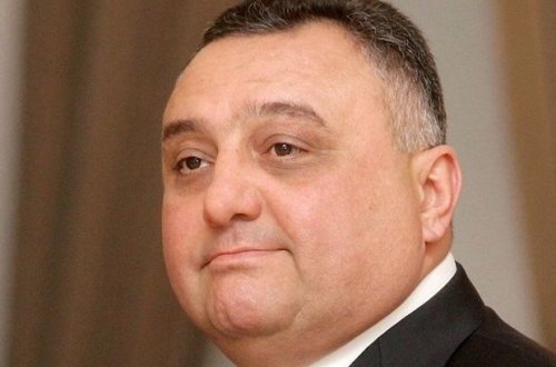 Eldar Mahmudovun məhkəməsi başlayıb