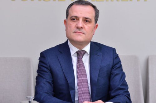 Yeni təhsil naziri kollektivə təqdim olunub