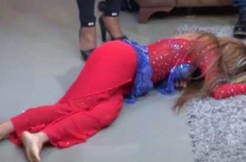 Azərbaycan efirində dəhşətli anlar: Rəqassə yandı VİDEO