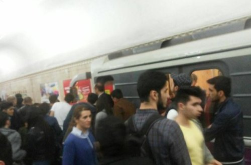 SON DƏQİQƏ:Bakı metrosunda intihara cəhd