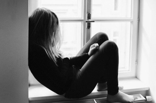 Aynabəndin altında ölü tapılan 14 yaşlı məktəbli qızın yazdığı son cümlə...