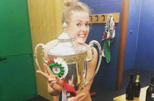 Qələbəni çılpaq qeyd etdi - Foto