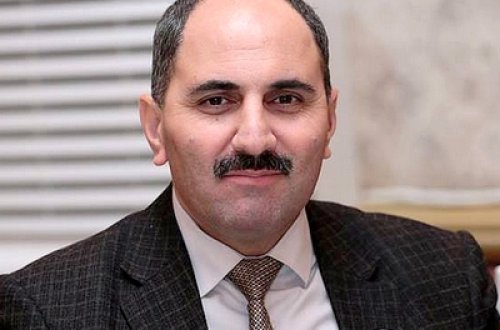 Azər Həsrət: “Gerbin “herb” kimi yazılması təklifini dəstəkləyirəm”