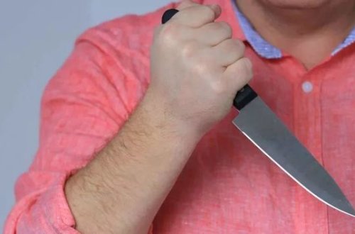 Göygöl sakini özünü bıçaqlayaraq öldürüb