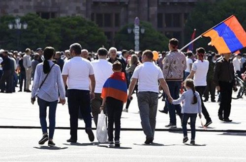 “Ermənistandakı aksiyalarda ABŞ-ın əli var” - Jirinovski