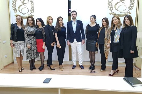 Gənc və uğurlu ressam Cesar Mammadov Etika Akademiyasında Muasir İncəsənətdə dəyərlər mövzusunda seminar keçdi.