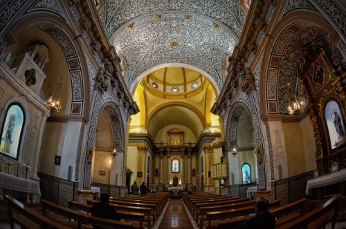 Mədinədə kilsə tikilir