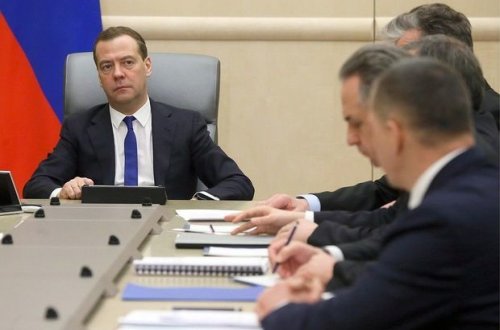 Rusiya hökuməti istefaya getdi