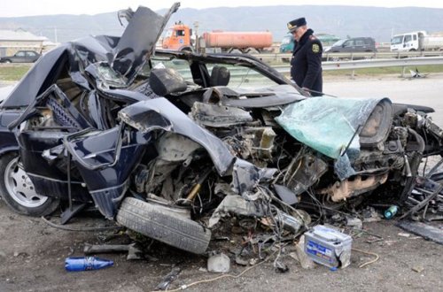 SON DƏQİQƏ : Ağstafada qəza - 13 nəfər yaralandı