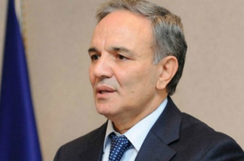 Əflatun Amaşov jurnalistləri məhkəməyə verən generalı barışığa çağırdı