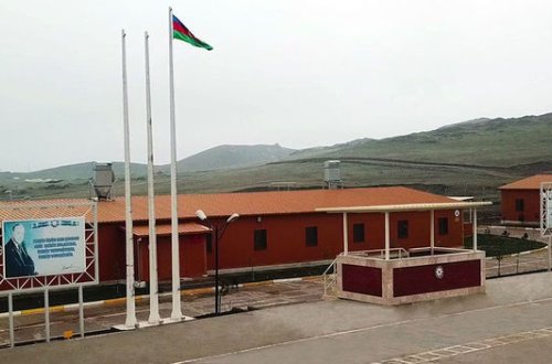 Artilleriya hərbi hissəsində xidmətin bir günü - VİDEO