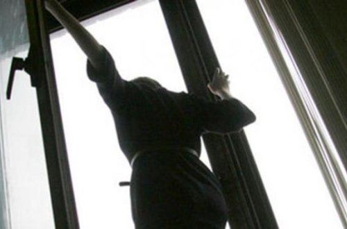 SON DƏQİQƏ:  15 yaşlı qız özünü binadan atdı - İntihar məktubu tapıldı - FOTO