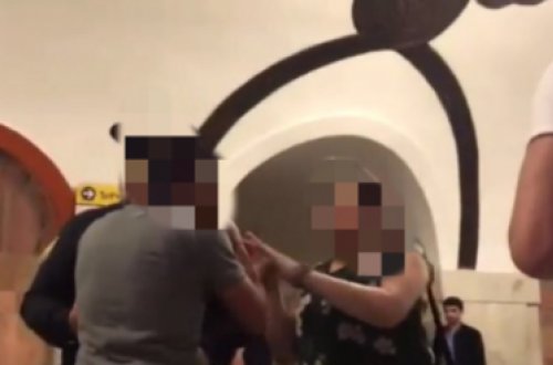 Bakı metrosunda namus davası - qadın ona sataşan oğlanı biabır etdi +18 VİDEO