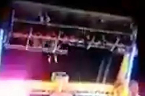 50 yaşlı qadın karuseldən yıxılıb öldü - VİDEO 