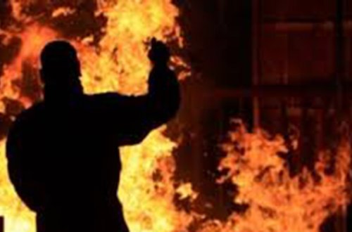 SON DƏQİQƏ: Qadın özünü və körpə oğlunu yandırdı - Video- YENİLƏNİB