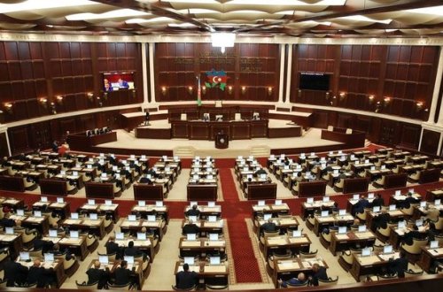 Azərbaycanlı deputatlar Gürcüstan rəsmiləri ilə görüşəcək