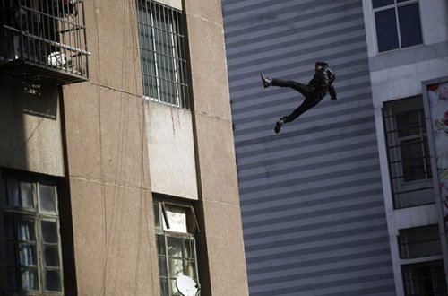 Daha bir abituriyent az bal yığdığı üçün intihar etdi - Yenə Sumqayıtda