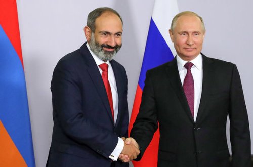 Putin Paşinyanla görüşdü