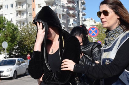 Türkiyə fahişəliklə məşğul olan iki azərbaycanlı qadın tutulub