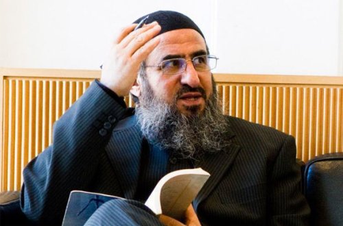 Şeyx saxta mollalardan danışdı