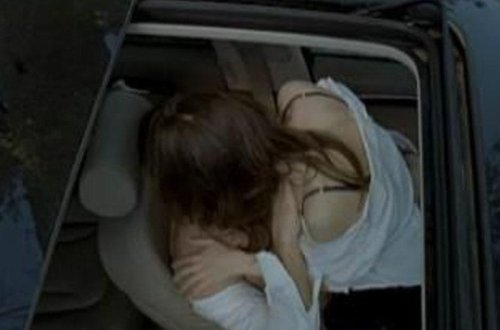 Müəllim şagirdini dərsdən sonra otağına çağırıb cinsi əlaqədə oldu - Maşında da... - FOTO