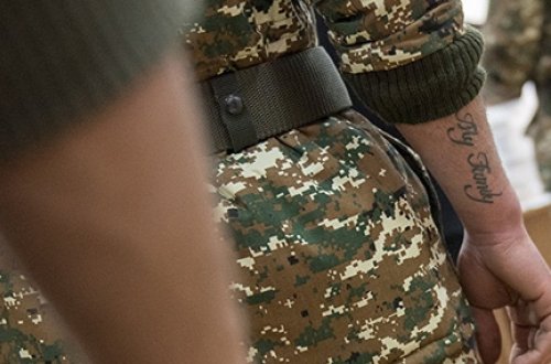 Əsgər atalığına qumbara atdı, sonra baltaladı - Yerevanda dəhşətli qətl