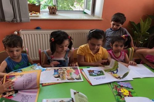 Uşaqlar bir yaşından bağçaya gedə biləcək