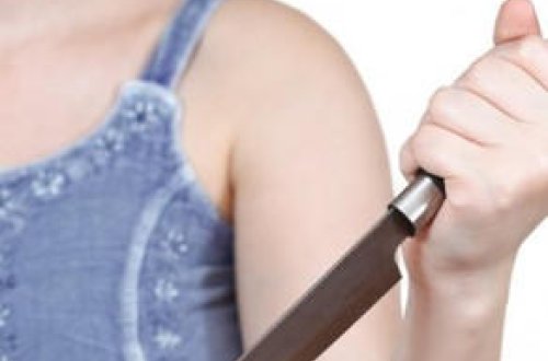 Bakıda yaşlı kişi məşuqəsi tərəfindən bıçaqlanıb