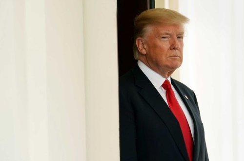 Tramp siyasi rüsvayçılıqdan ehtiyat edir