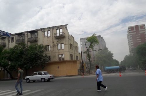 Bakıda söküntü aparan şirkət barəsində akt tərtib edildi - FOTO