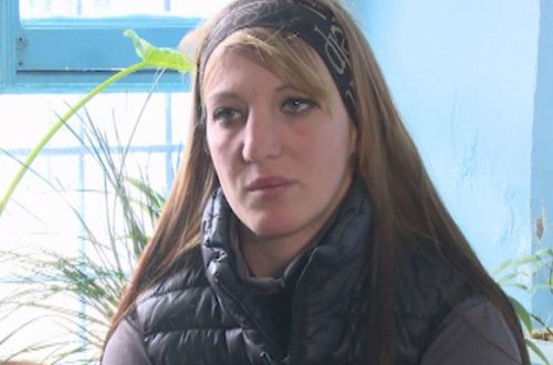 “Atamı söydüyü üçün, şah damarını kəsdim” - İdmançı qızın həbsxana hekayələri - VİDEO