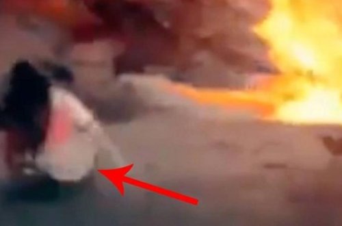 Azyaşlı qızın ayağı sürüşdü, vulkanın lavasına düşdü - VİDEO