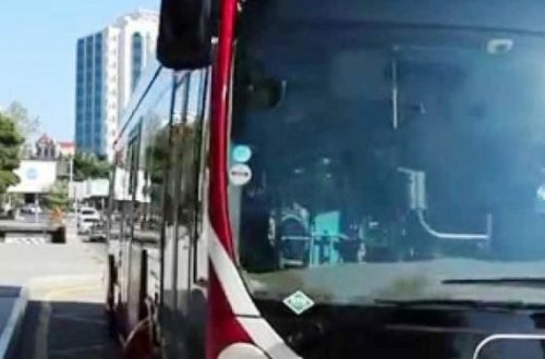 Bakıda avtobus piyadanı BELƏ VURDU - ANBAAN VİDEO