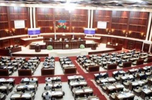 Nazirlər yenidən deputatlar qarşısında