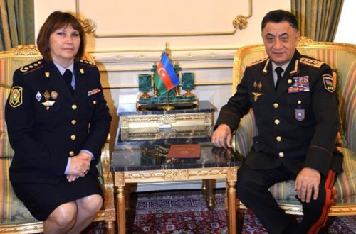 Ramil Usubov məşhur xanım idmançıya mükafat verdi