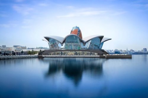 Bulvarda böyük əyləncə mərkəzi açılacaq