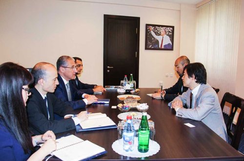 Nazir səfirlə görüşdü