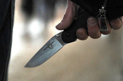 Qayın yeznəsini bıçaqladı