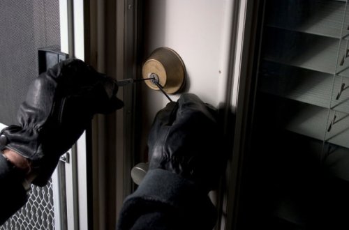 Doqquz evdən oğurluq edənlər tutulub