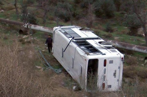  SON DƏQIQƏ: Avtobusu dərəyə yuvarlandı - 24 yaralı